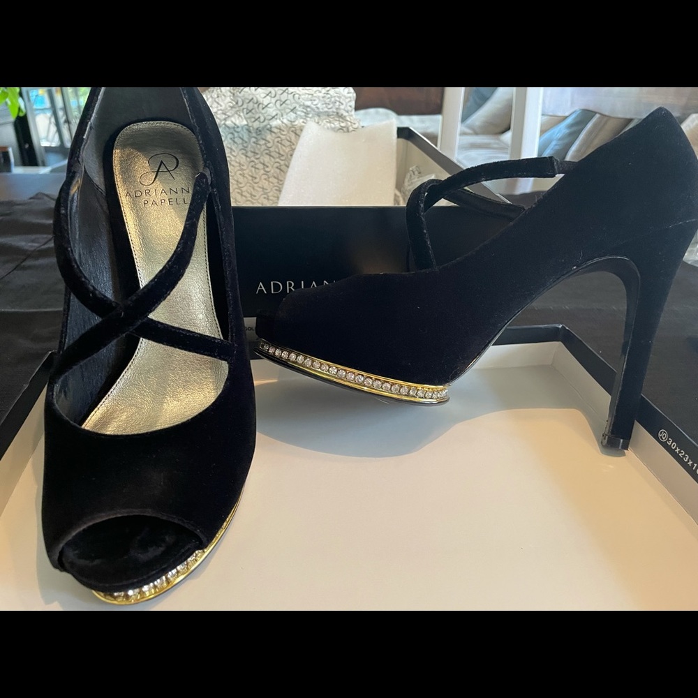 Suede High Heel Sandal/Stones